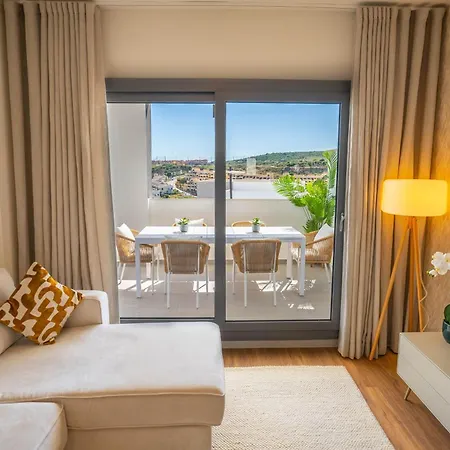 Apartmán Modern Golf & Coast Retreat In *