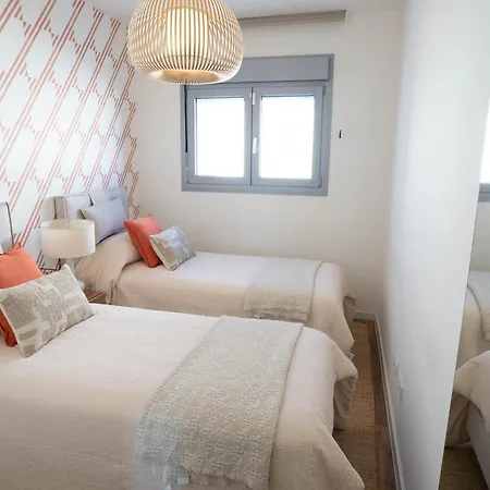 Apartamento Modern Golf & Coast Retreat In *