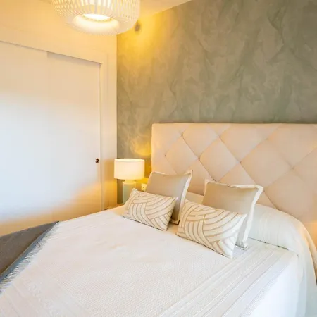 Modern Golf & Coast Retreat In Apartmán Estepona